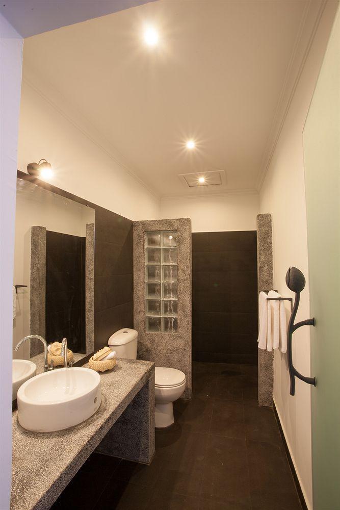 The 252 Hotel Пном Пен Екстериор снимка