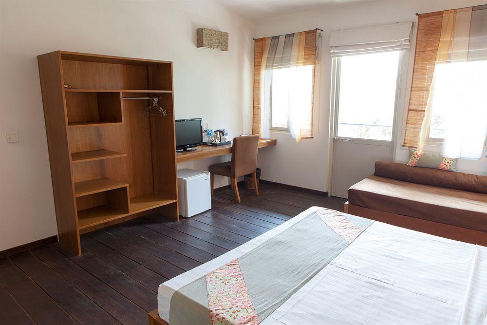 The 252 Hotel Пном Пен Екстериор снимка