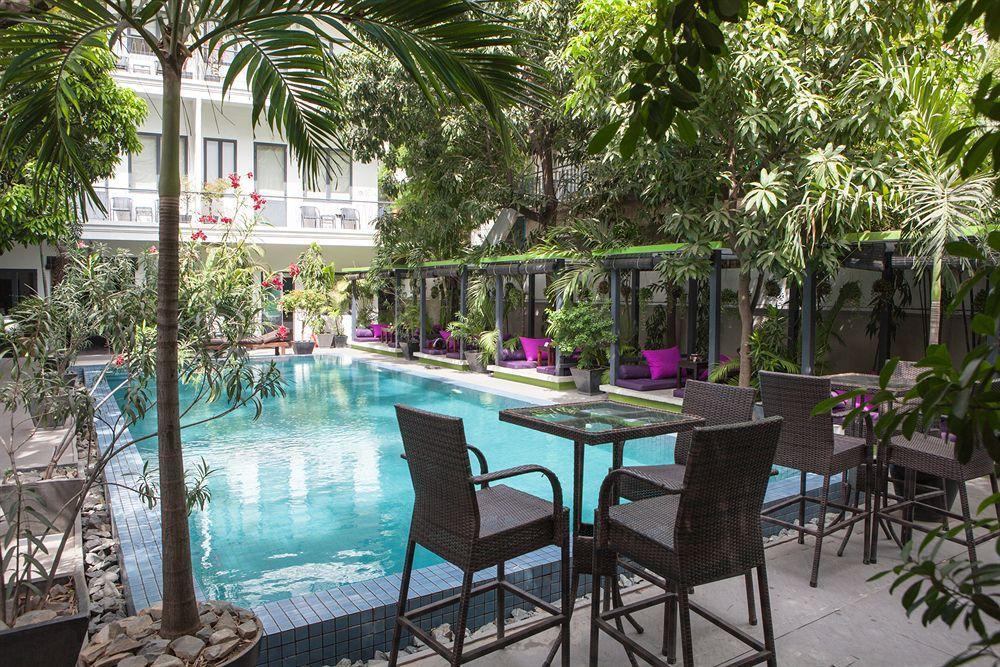 The 252 Hotel Пном Пен Екстериор снимка