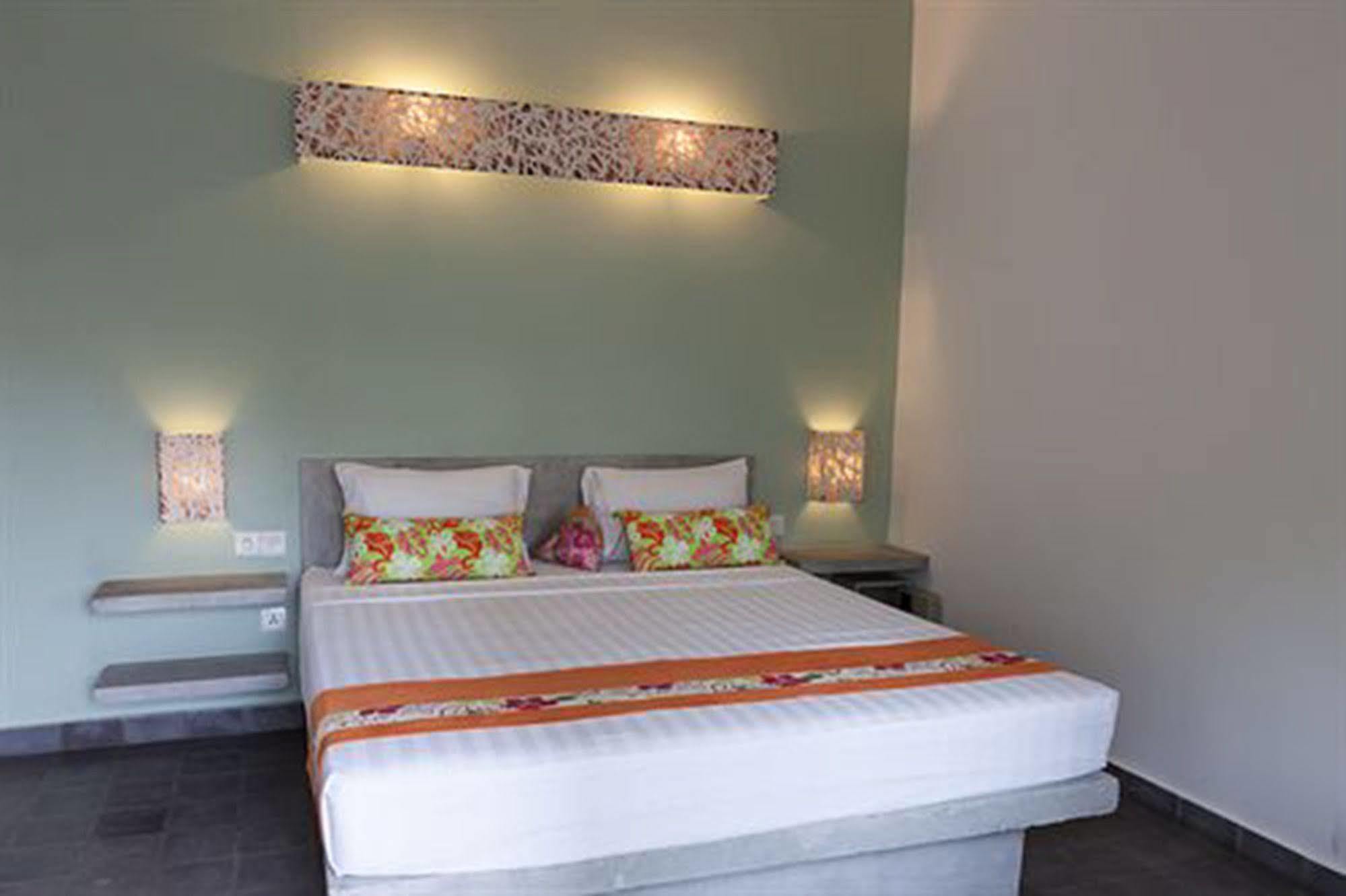 The 252 Hotel Пном Пен Екстериор снимка