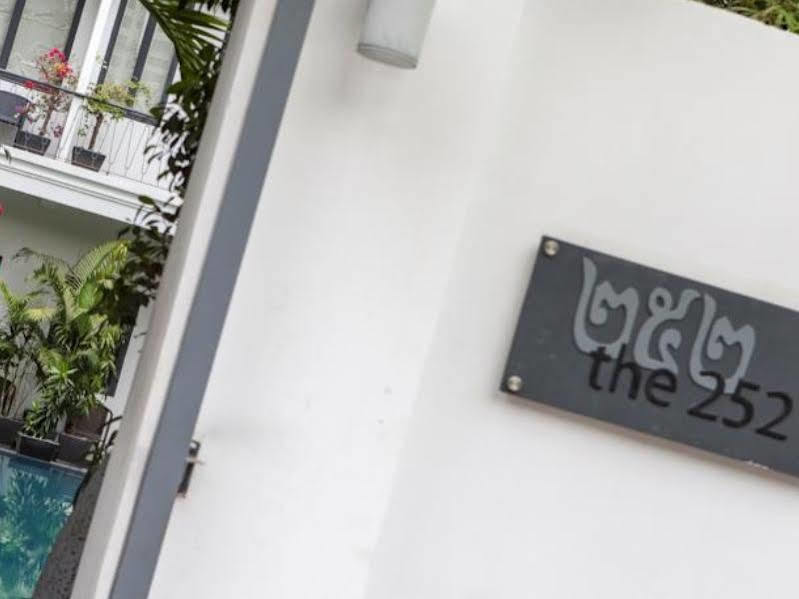 The 252 Hotel Пном Пен Екстериор снимка